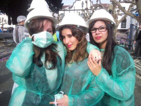 Da esquerda para a direita, Vanessa, Rafaela e Josefa.