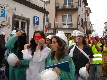 Da esquerda para a direita, Josefa, Sara, rafaela, atrás, Sónia, Carla, mais atrás  Pedro M. e Pedro T.