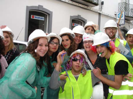 Da esquerda para a direita, Vanessa, Josefa, Rafaela, Sara, Carla, Pedro T., à frente João, atrás, Alexandra, Pedro M. e Ricardo.